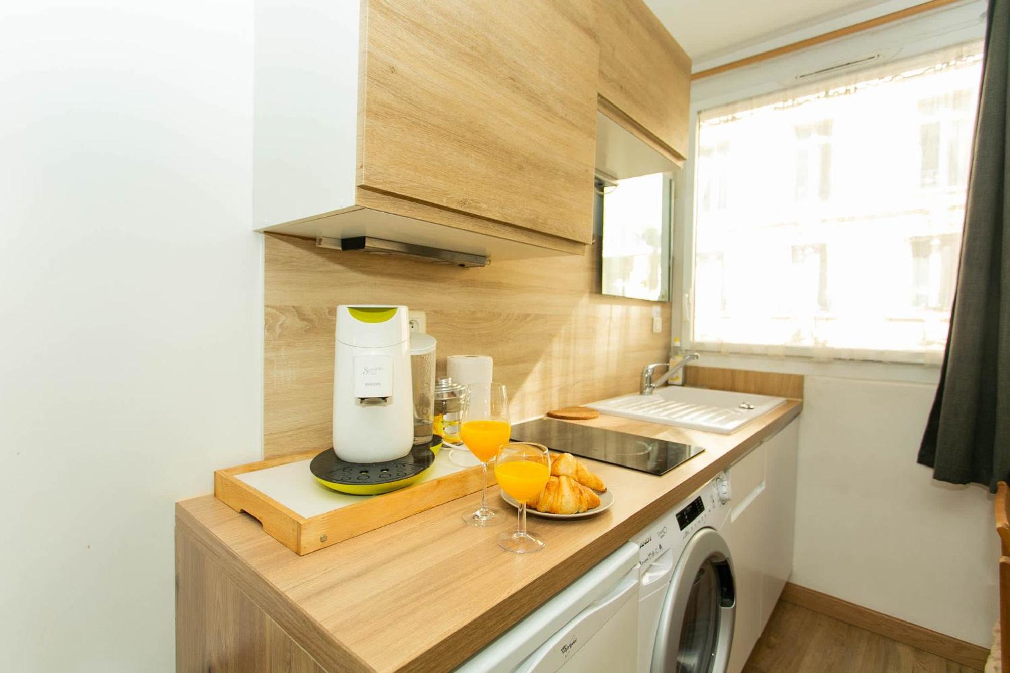 Champs Elysees & Arc De Triomphe - Cityapartmentstay Parijs