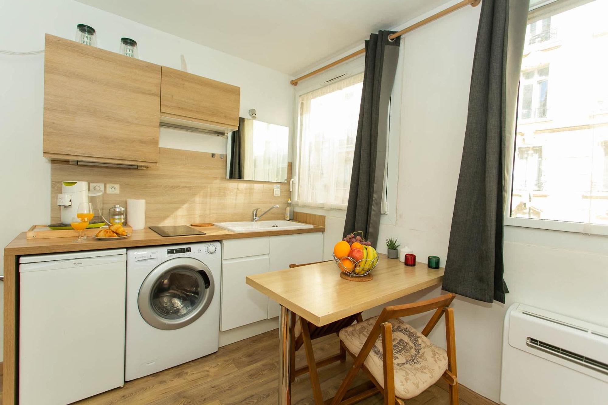 Appartement Champs Elysees & Arc De Triomphe - Cityapartmentstay *